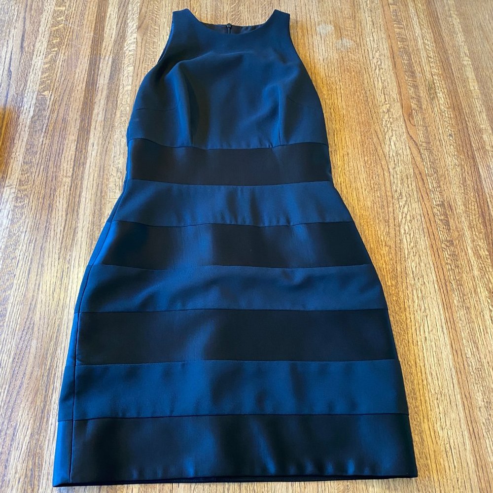 Laundry by Shelli Segal Petite Size 4 Little Black Dress
